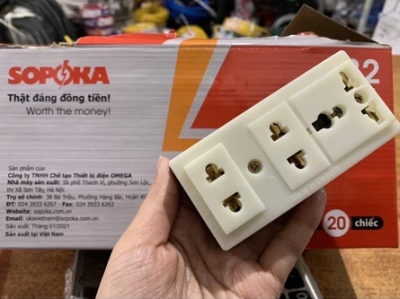 Ổ cắm 3 cửa Sopoka T32
