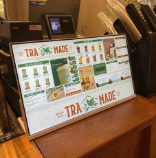 Màn Hình Quảng Cáo Để Bàn HISO HS24M